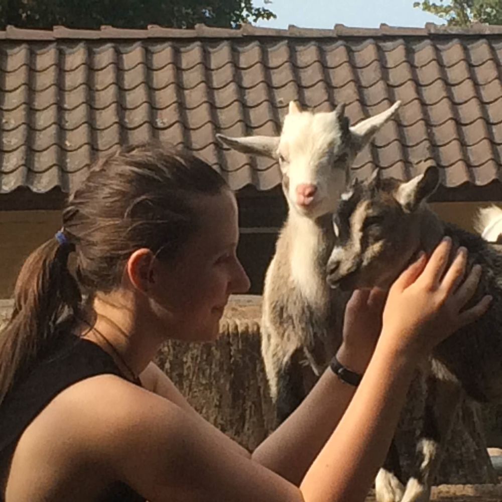 Meet your Posher, Emma